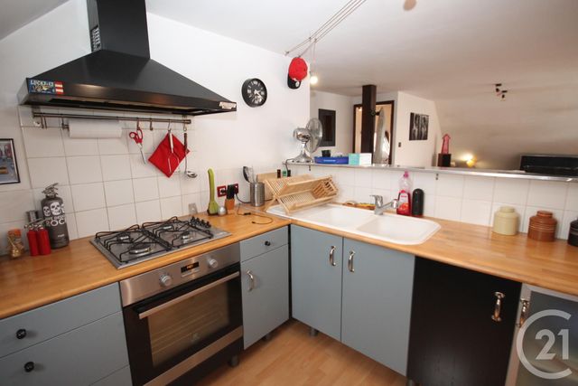 Appartement F4 à vendre - 4 pièces - 61.25 m2 - LA CHAPELLE ST MESMIN - 45 - CENTRE - Century 21 Help'Immo Appartement F4 à vendre - 4 pièces - 61.25 m2 - LA CHAPELLE ST MESMIN - 45 - CENTRE - Century 21 Help'Immo