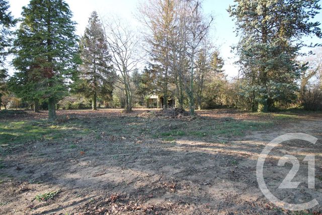 Afficher la photo en grand terrain à vendre - 3323.0 m2 - ST AY - 45 - CENTRE - Century 21 Help'Immo