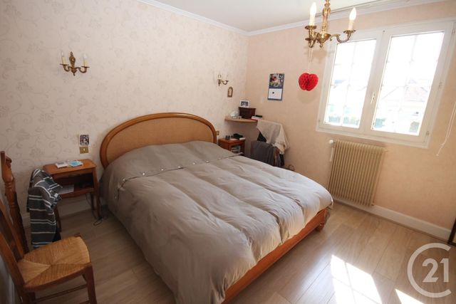 maison à vendre - 5 pièces - 135.61 m2 - LA CHAPELLE ST MESMIN - 45 - CENTRE - Century 21 Help'Immo maison à vendre - 5 pièces - 135.61 m2 - LA CHAPELLE ST MESMIN - 45 - CENTRE - Century 21 Help'Immo