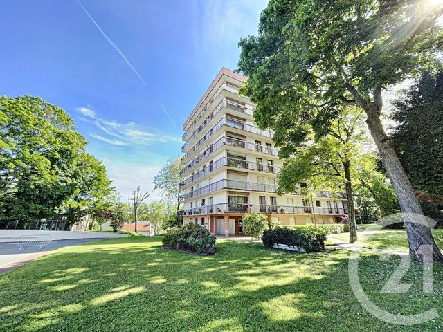 Appartement F4 à vendre - 4 pièces - 86.3 m2 - ORLEANS - 45 - CENTRE - Century 21 Help'Immo Appartement F4 à vendre - 4 pièces - 86.3 m2 - ORLEANS - 45 - CENTRE - Century 21 Help'Immo