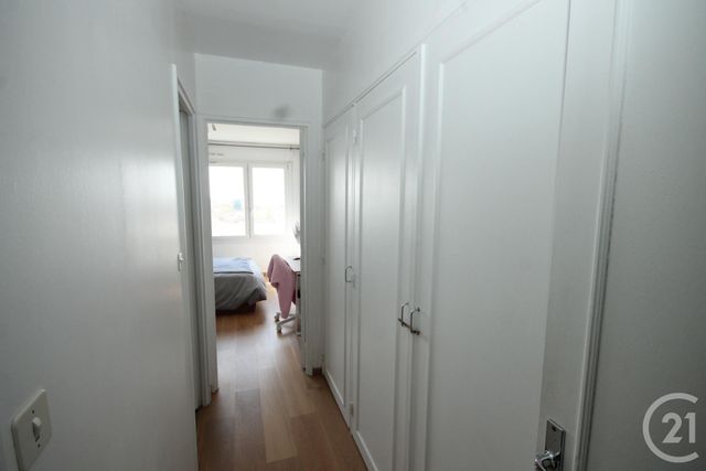 Appartement F2 à vendre - 2 pièces - 58.45 m2 - ORLEANS - 45 - CENTRE - Century 21 Help'Immo