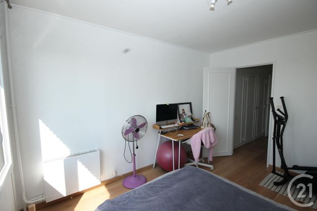Appartement F2 à vendre - 2 pièces - 58.45 m2 - ORLEANS - 45 - CENTRE - Century 21 Help'Immo