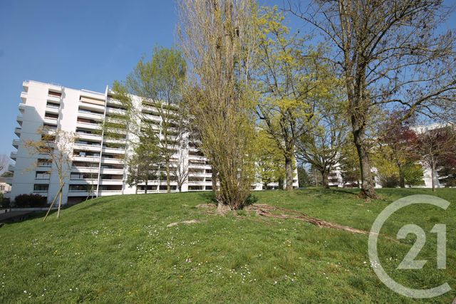Appartement F2 à vendre - 2 pièces - 58.45 m2 - ORLEANS - 45 - CENTRE - Century 21 Help'Immo