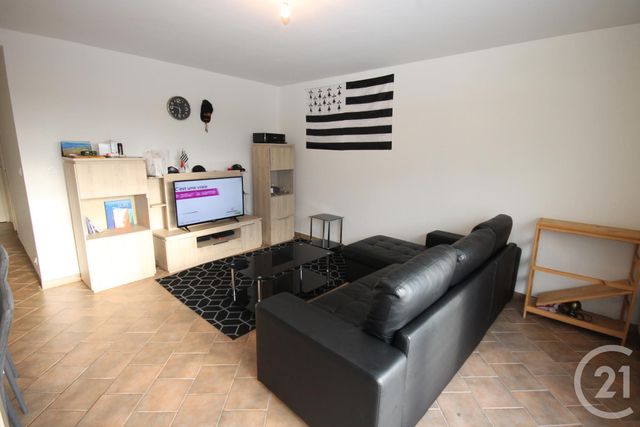 Appartement F3 à vendre - 3 pièces - 61.79 m2 - ST JEAN DE LA RUELLE - 45 - CENTRE - Century 21 Help'Immo Appartement F3 à vendre - 3 pièces - 61.79 m2 - ST JEAN DE LA RUELLE - 45 - CENTRE - Century 21 Help'Immo