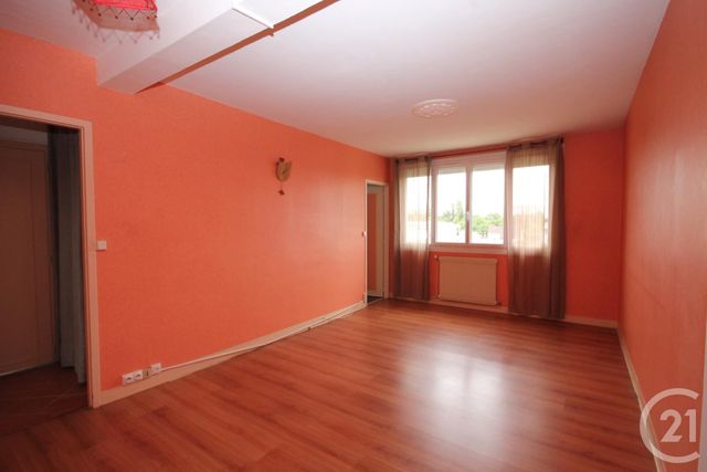Afficher la photo en grand Appartement F2 à vendre - 2 pièces - 41.0 m2 - ST JEAN DE LA RUELLE - 45 - CENTRE - Century 21 Help'Immo