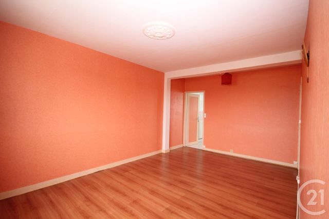 Afficher la photo en grand Appartement F2 à vendre - 2 pièces - 41.0 m2 - ST JEAN DE LA RUELLE - 45 - CENTRE - Century 21 Help'Immo