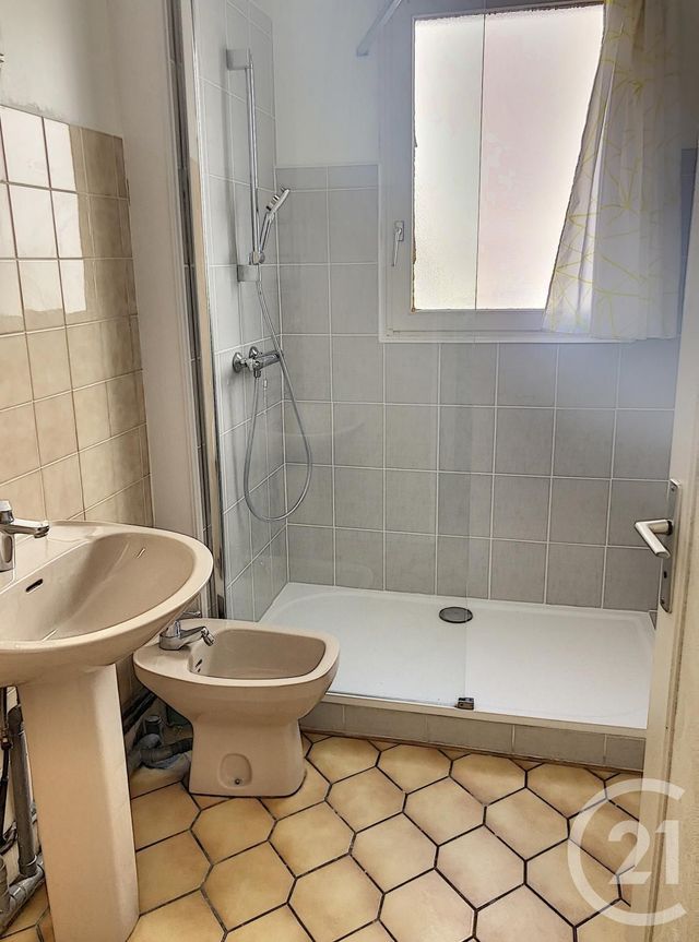 Appartement F2 à louer - 2 pièces - 53.55 m2 - ST JEAN DE LA RUELLE - 45 - CENTRE - Century 21 Help'Immo Appartement F2 à louer - 2 pièces - 53.55 m2 - ST JEAN DE LA RUELLE - 45 - CENTRE - Century 21 Help'Immo