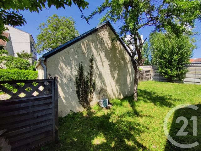 Appartement F5 à vendre - 5 pièces - 77.32 m2 - LA CHAPELLE ST MESMIN - 45 - CENTRE - Century 21 Help'Immo Appartement F5 à vendre - 5 pièces - 77.32 m2 - LA CHAPELLE ST MESMIN - 45 - CENTRE - Century 21 Help'Immo