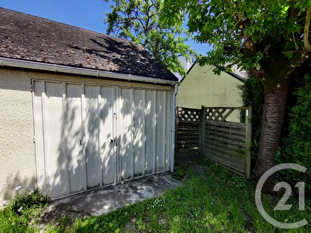 Appartement F5 à vendre - 5 pièces - 77.32 m2 - LA CHAPELLE ST MESMIN - 45 - CENTRE - Century 21 Help'Immo Appartement F5 à vendre - 5 pièces - 77.32 m2 - LA CHAPELLE ST MESMIN - 45 - CENTRE - Century 21 Help'Immo