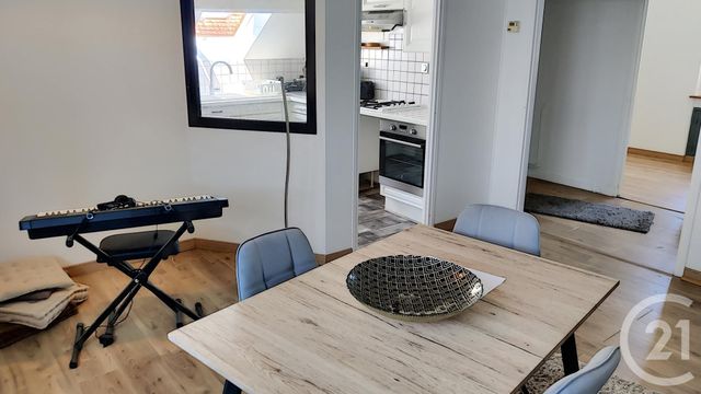 Appartement F5 à vendre - 5 pièces - 77.32 m2 - LA CHAPELLE ST MESMIN - 45 - CENTRE - Century 21 Help'Immo Appartement F5 à vendre - 5 pièces - 77.32 m2 - LA CHAPELLE ST MESMIN - 45 - CENTRE - Century 21 Help'Immo