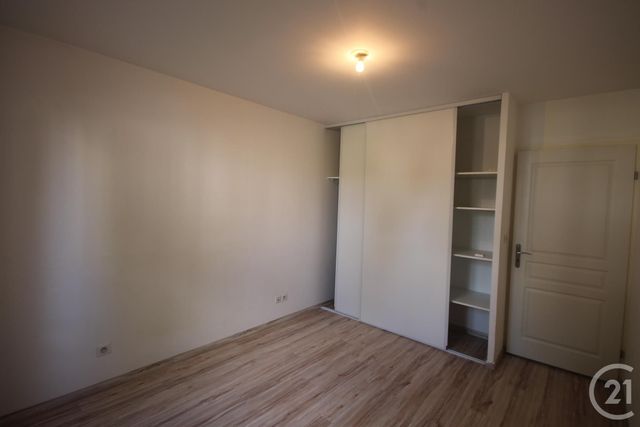 Appartement F4 à vendre - 3 pièces - 73.49 m2 - ORLEANS - 45 - CENTRE - Century 21 Help'Immo Appartement F4 à vendre - 3 pièces - 73.49 m2 - ORLEANS - 45 - CENTRE - Century 21 Help'Immo