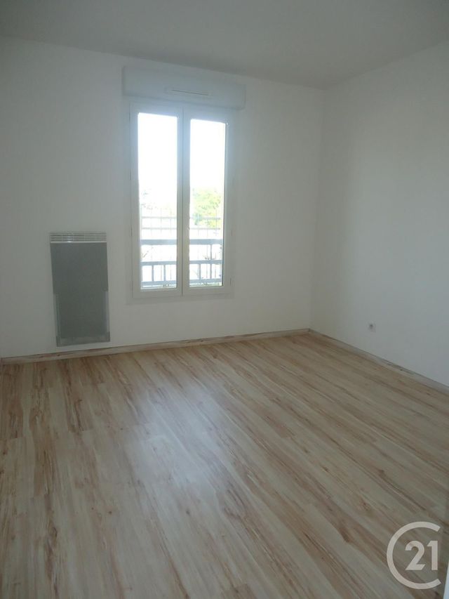 Appartement F4 à vendre - 3 pièces - 73.49 m2 - ORLEANS - 45 - CENTRE - Century 21 Help'Immo Appartement F4 à vendre - 3 pièces - 73.49 m2 - ORLEANS - 45 - CENTRE - Century 21 Help'Immo