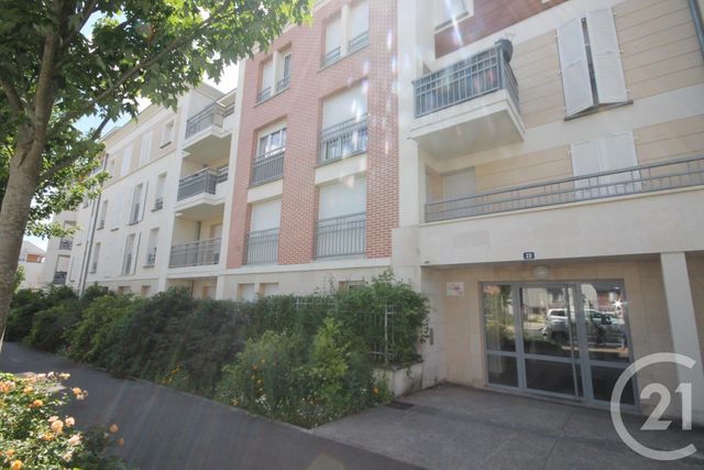 Appartement F4 à vendre - 3 pièces - 73.49 m2 - ORLEANS - 45 - CENTRE - Century 21 Help'Immo Appartement F4 à vendre - 3 pièces - 73.49 m2 - ORLEANS - 45 - CENTRE - Century 21 Help'Immo