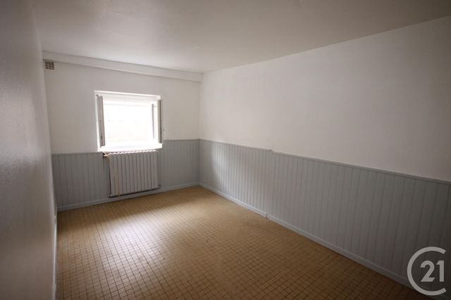 Appartement F2 à louer - 2 pièces - 36.97 m2 - LA CHAPELLE ST MESMIN - 45 - CENTRE - Century 21 Help'Immo Appartement F2 à louer - 2 pièces - 36.97 m2 - LA CHAPELLE ST MESMIN - 45 - CENTRE - Century 21 Help'Immo