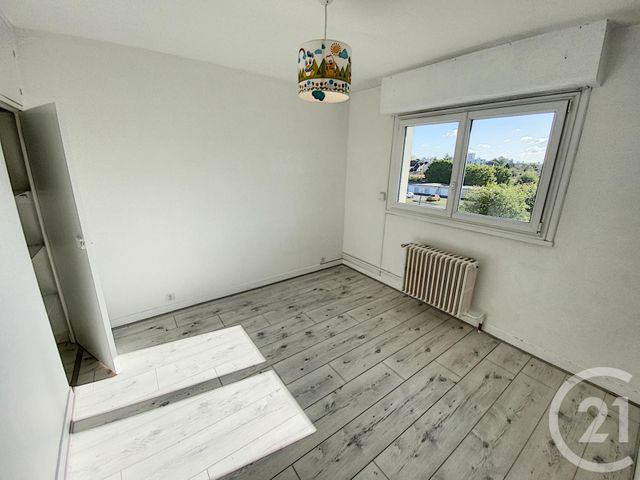 Appartement F3 à louer - 3 pièces - 66.83 m2 - ST JEAN DE LA RUELLE - 45 - CENTRE - Century 21 Help'Immo Appartement F3 à louer - 3 pièces - 66.83 m2 - ST JEAN DE LA RUELLE - 45 - CENTRE - Century 21 Help'Immo