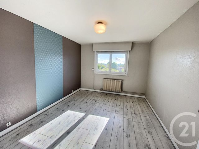 Appartement F3 à louer - 3 pièces - 66.83 m2 - ST JEAN DE LA RUELLE - 45 - CENTRE - Century 21 Help'Immo Appartement F3 à louer - 3 pièces - 66.83 m2 - ST JEAN DE LA RUELLE - 45 - CENTRE - Century 21 Help'Immo