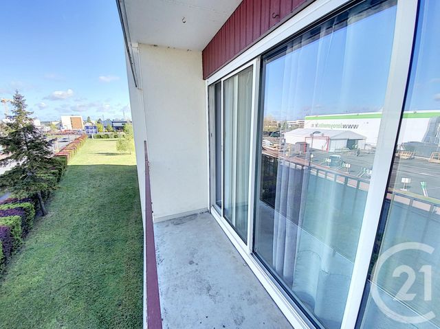Appartement F3 à louer - 3 pièces - 66.83 m2 - ST JEAN DE LA RUELLE - 45 - CENTRE - Century 21 Help'Immo Appartement F3 à louer - 3 pièces - 66.83 m2 - ST JEAN DE LA RUELLE - 45 - CENTRE - Century 21 Help'Immo