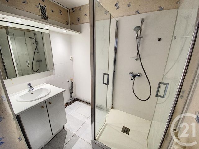 Appartement F3 à louer - 3 pièces - 66.83 m2 - ST JEAN DE LA RUELLE - 45 - CENTRE - Century 21 Help'Immo Appartement F3 à louer - 3 pièces - 66.83 m2 - ST JEAN DE LA RUELLE - 45 - CENTRE - Century 21 Help'Immo
