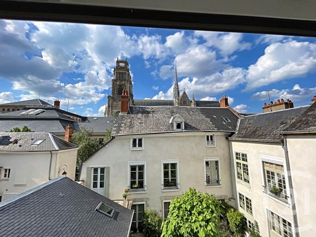 Afficher la photo en grand Appartement T1 à vendre - 1 pièce - 51.52 m2 - ORLEANS - 45 - CENTRE - Century 21 Help'Immo