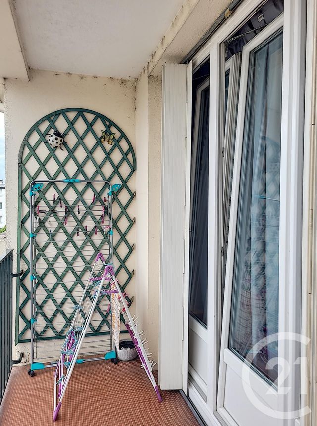 Afficher la photo en grand Appartement F4 à vendre - 4 pièces - 68.0 m2 - ST JEAN DE LA RUELLE - 45 - CENTRE - Century 21 Help'Immo