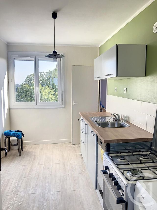 Appartement F3 à louer LA CHAPELLE ST MESMIN