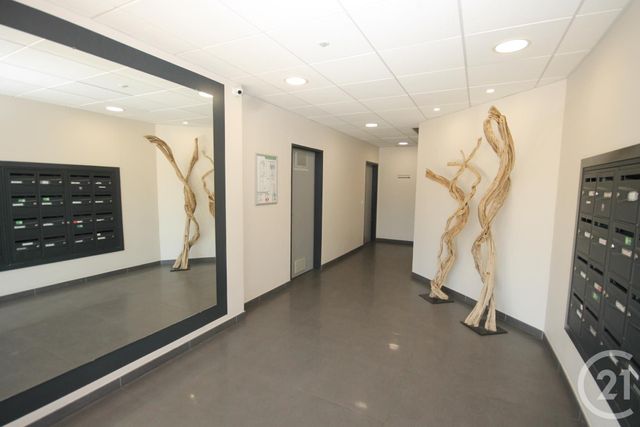 Appartement F3 à vendre - 3 pièces - 58.95 m2 - LA CHAPELLE ST MESMIN - 45 - CENTRE - Century 21 Help'Immo