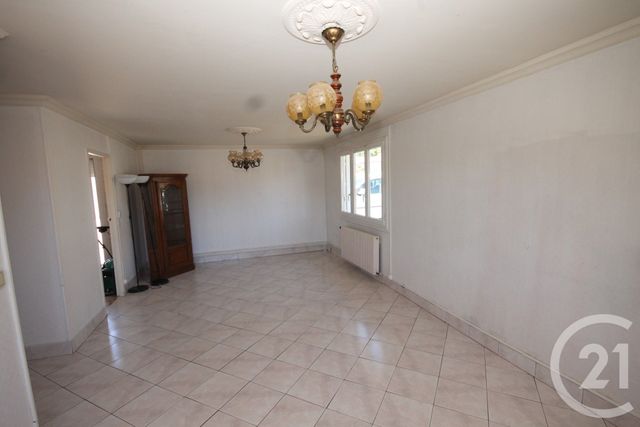 maison à vendre - 4 pièces - 87.79 m2 - ST JEAN DE LA RUELLE - 45 - CENTRE - Century 21 Help'Immo