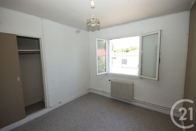 maison à vendre - 4 pièces - 87.79 m2 - ST JEAN DE LA RUELLE - 45 - CENTRE - Century 21 Help'Immo