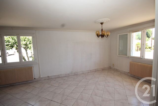 maison à vendre - 4 pièces - 87.79 m2 - ST JEAN DE LA RUELLE - 45 - CENTRE - Century 21 Help'Immo