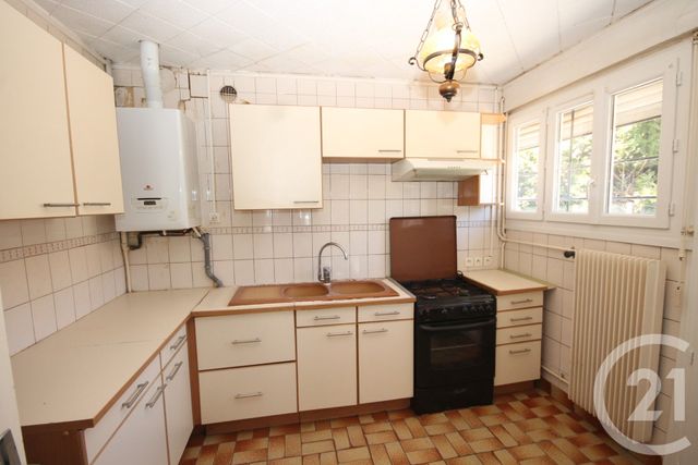 maison à vendre - 4 pièces - 87.79 m2 - ST JEAN DE LA RUELLE - 45 - CENTRE - Century 21 Help'Immo