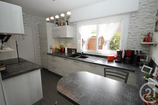 maison à vendre - 6 pièces - 105.59 m2 - LA CHAPELLE ST MESMIN - 45 - CENTRE - Century 21 Help'Immo