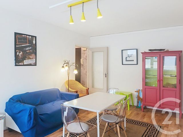 Appartement F2 à vendre - 3 pièces - 42.82 m2 - ORLEANS - 45 - CENTRE - Century 21 Help'Immo