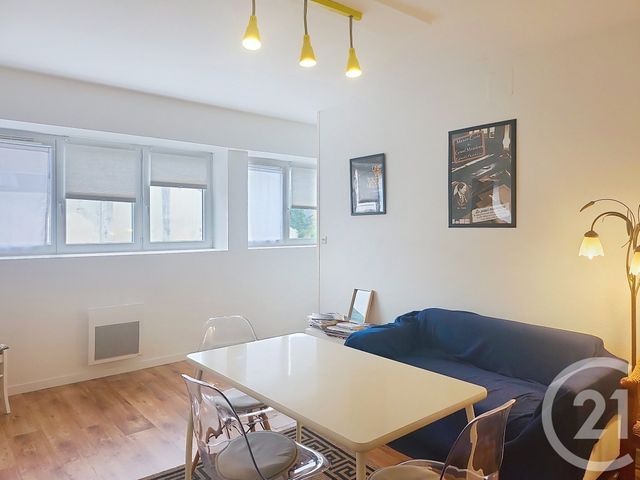 Appartement F2 à vendre - 3 pièces - 42.82 m2 - ORLEANS - 45 - CENTRE - Century 21 Help'Immo
