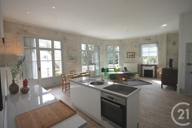 Appartement à louer - 4 pièces - 88.0 m2 - LA CHAPELLE ST MESMIN - 45 - CENTRE - Century 21 Help'Immo