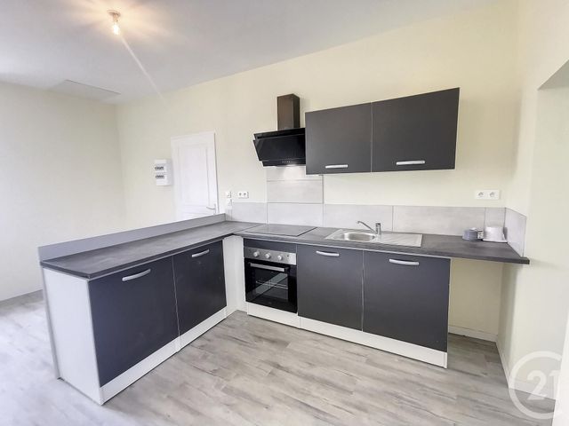 Appartement F3 à louer - 3 pièces - 81.72 m2 - GRENEVILLE EN BEAUCE - 45 - CENTRE - Century 21 Help'Immo