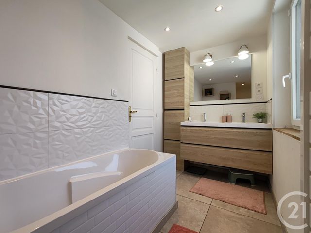 maison à vendre - 4 pièces - 95.0 m2 - LA CHAPELLE ST MESMIN - 45 - CENTRE - Century 21 Help'Immo