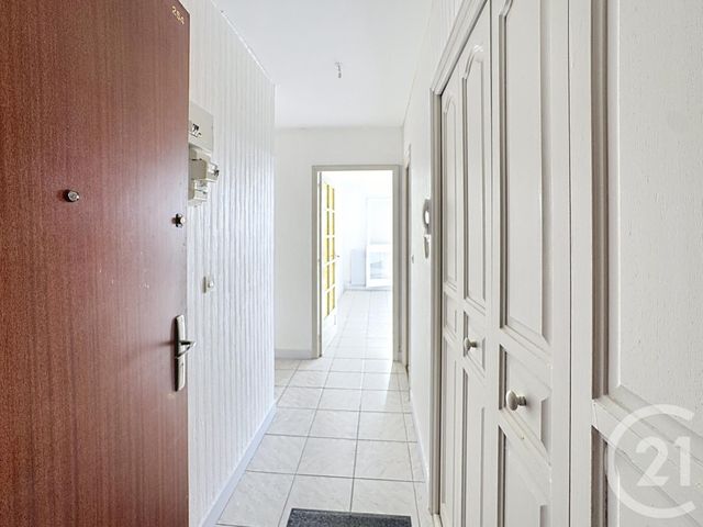 Appartement F1 à vendre - 1 pièce - 36.16 m2 - LA CHAPELLE ST MESMIN - 45 - CENTRE - Century 21 Help'Immo