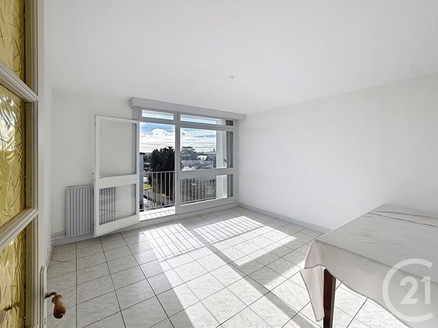 Appartement F1 à vendre - 1 pièce - 36.16 m2 - LA CHAPELLE ST MESMIN - 45 - CENTRE - Century 21 Help'Immo