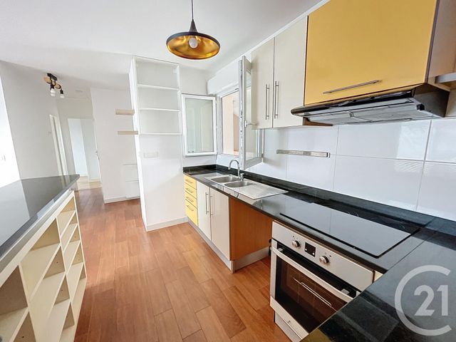 Appartement F3 à louer - 3 pièces - 60.15 m2 - ST JEAN DE LA RUELLE - 45 - CENTRE - Century 21 Help'Immo