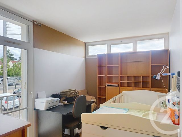 Appartement F3 à vendre - 3 pièces - 59.7 m2 - ST JEAN DE LA RUELLE - 45 - CENTRE - Century 21 Help'Immo