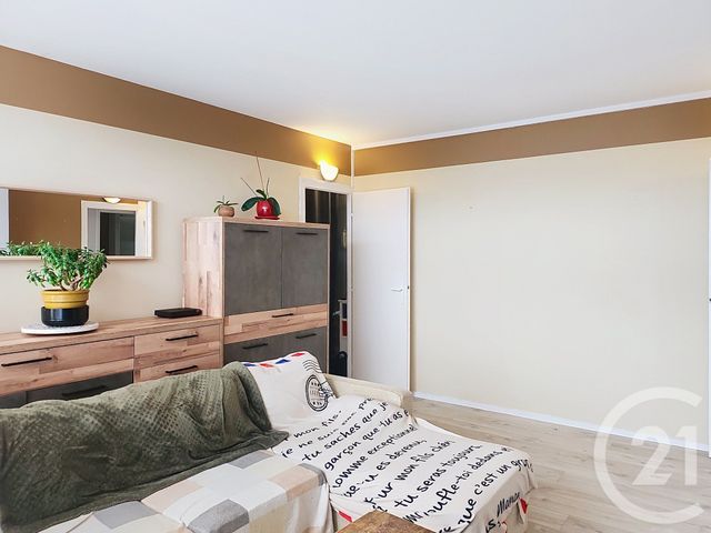 Appartement F3 à vendre - 3 pièces - 59.7 m2 - ST JEAN DE LA RUELLE - 45 - CENTRE - Century 21 Help'Immo