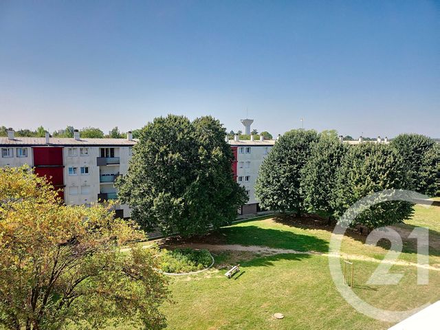 Appartement F2 à vendre - 2 pièces - 41.56 m2 - ST JEAN DE LA RUELLE - 45 - CENTRE - Century 21 Help'Immo