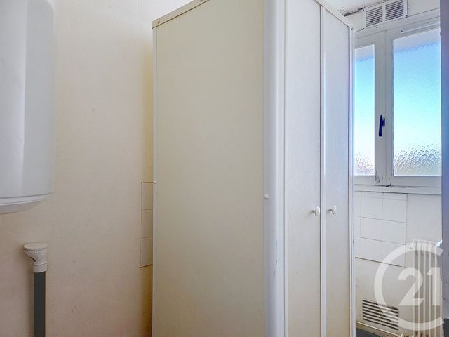 Appartement F2 à vendre - 2 pièces - 41.56 m2 - ST JEAN DE LA RUELLE - 45 - CENTRE - Century 21 Help'Immo