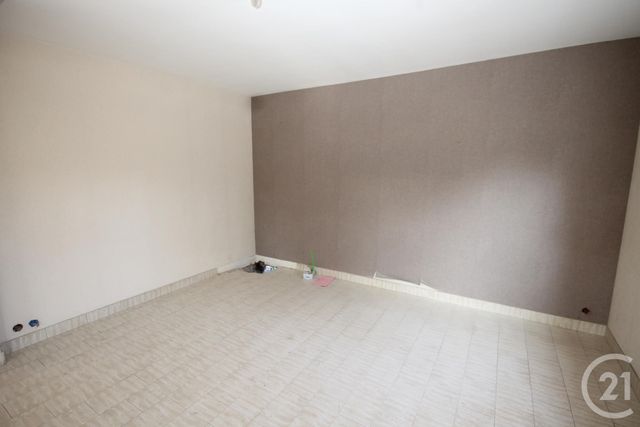 Appartement F3 à vendre - 3 pièces - 67.44 m2 - SEMOY - 45 - CENTRE - Century 21 Help'Immo