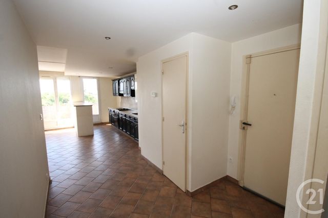 Afficher la photo en grand Appartement F3 à vendre - 3 pièces - 63.39 m2 - ST JEAN DE LA RUELLE - 45 - CENTRE - Century 21 Help'Immo