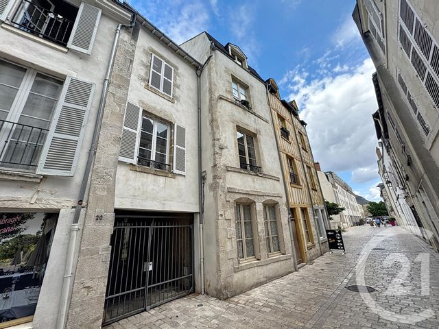 Appartement F4 à vendre - 4 pièces - 87.24 m2 - ORLEANS - 45 - CENTRE - Century 21 Help'Immo