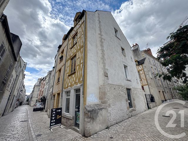 Appartement F4 à vendre - 4 pièces - 87.24 m2 - ORLEANS - 45 - CENTRE - Century 21 Help'Immo