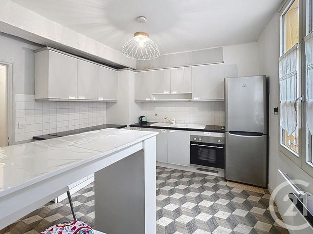 Appartement F4 à vendre - 4 pièces - 87.24 m2 - ORLEANS - 45 - CENTRE - Century 21 Help'Immo