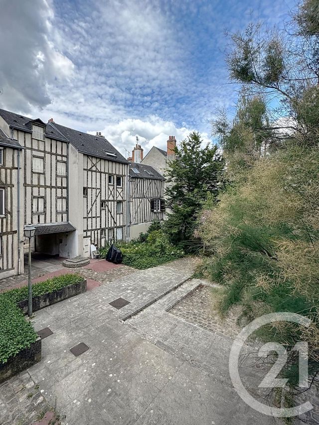 Appartement F4 à vendre - 4 pièces - 87.24 m2 - ORLEANS - 45 - CENTRE - Century 21 Help'Immo