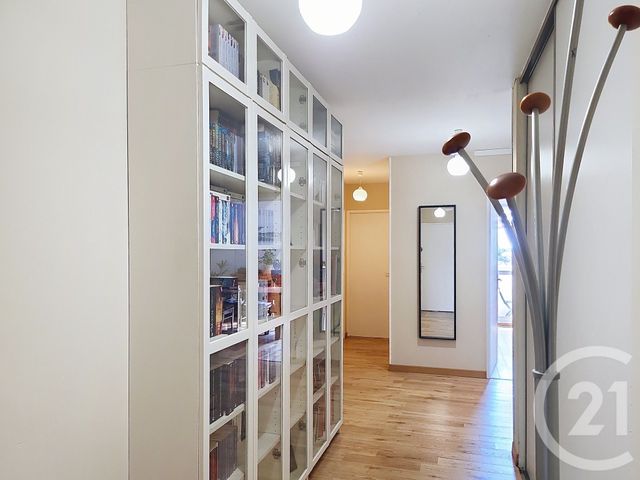 Appartement F5 à vendre - 5 pièces - 113.42 m2 - ORLEANS - 45 - CENTRE - Century 21 Help'Immo